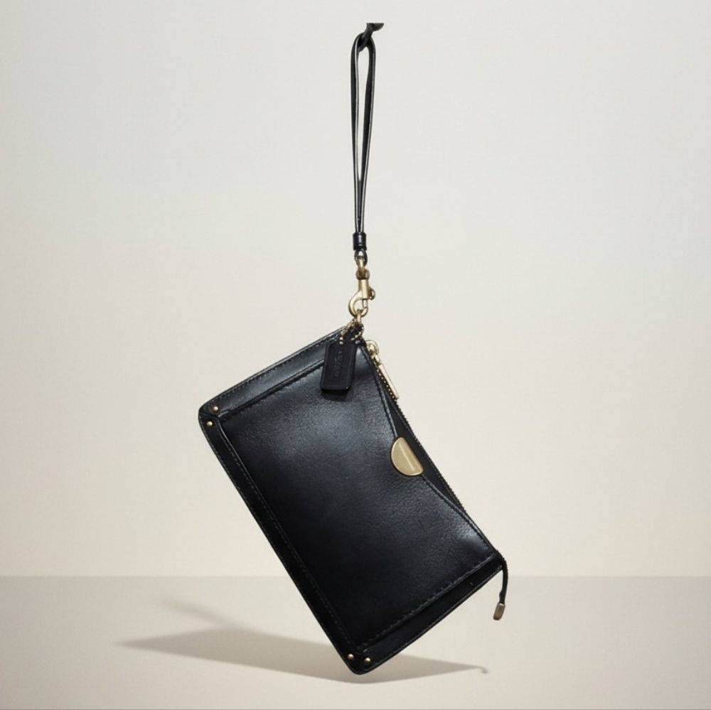 Coach Limited Edition Dreamer 21 Zip Wristlet With Brass Gently Loved No. 73956